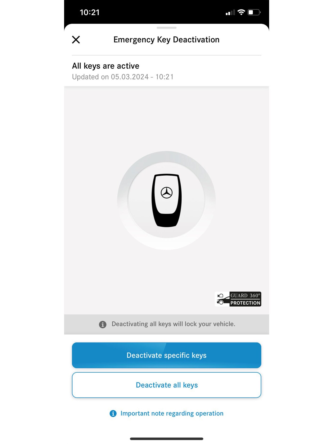 Egy okostelefonon megjelenik a kulcs vészhelyzeti deaktiválása Digitális extrafelszereltség menüje.