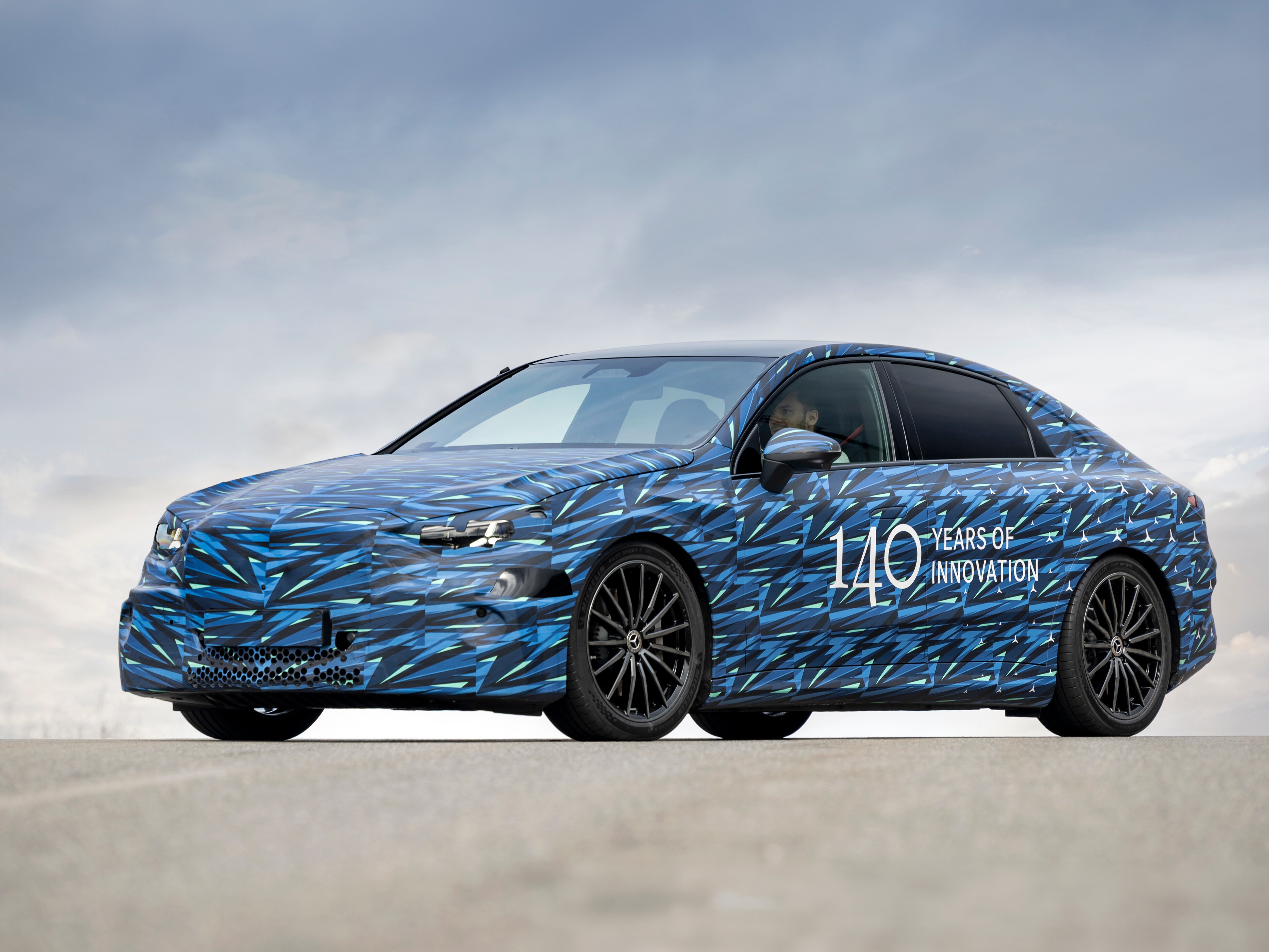 Az új, elektromos C-osztály tesztvezetése