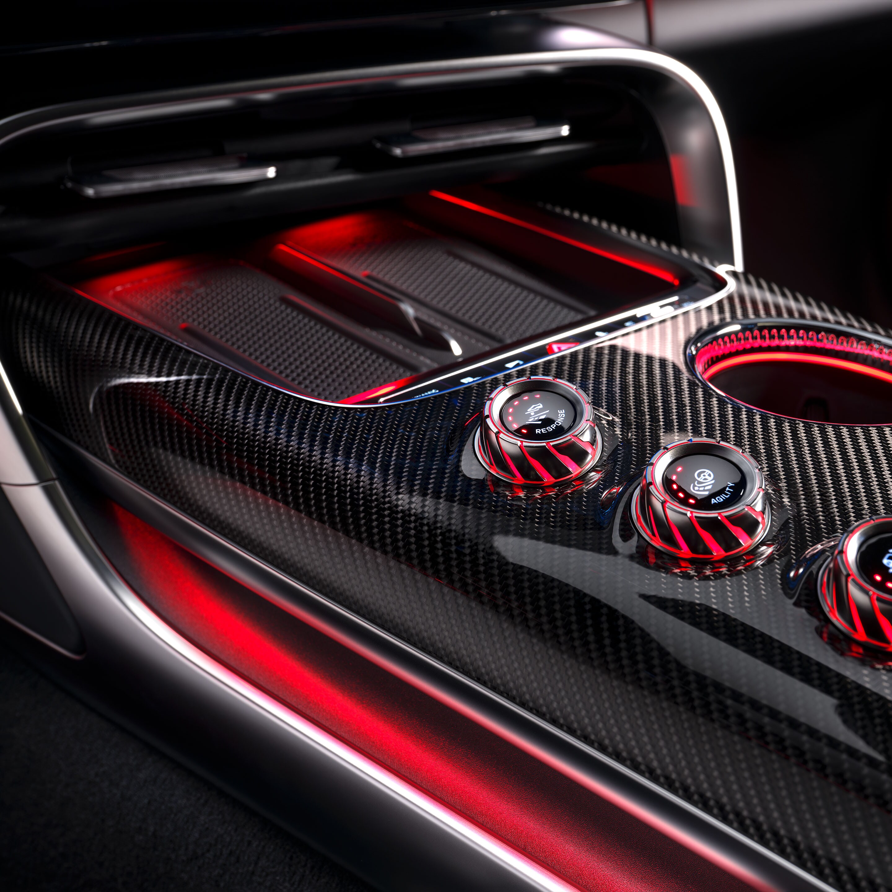 Sportautó ergonómia az új Mercedes-AMG GT 4 ajtós Coupéban.