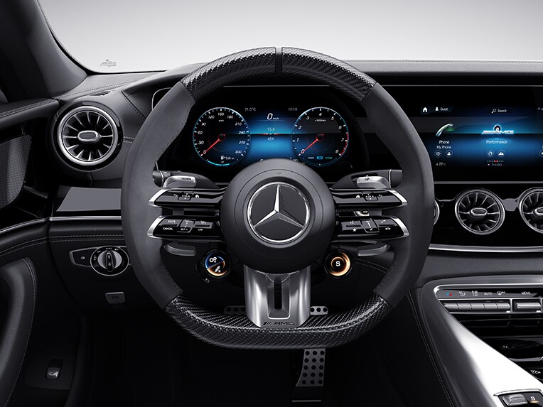 A Mercedes-AMG GT 4 ajtós Coupé AMG Performance kormánykereke.