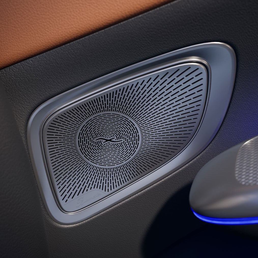 A Burmester® 3D térhatású hangrendszer Dolby Atmos® technológiával az új Mercedes-Benz C-osztály limuzinban.