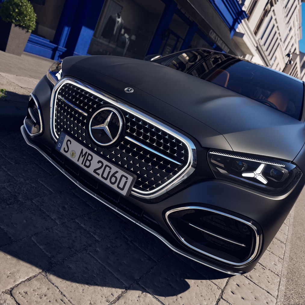 Az új Mercedes-Benz C-osztály limuzin frontésze.