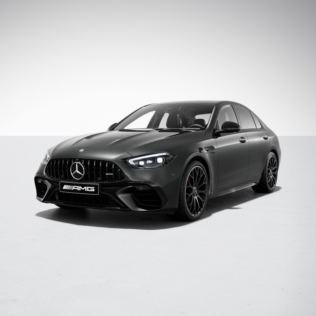 A Mercedes-AMG C 63 S E Performance 4MATIC+ limuzin hátulnézetben.