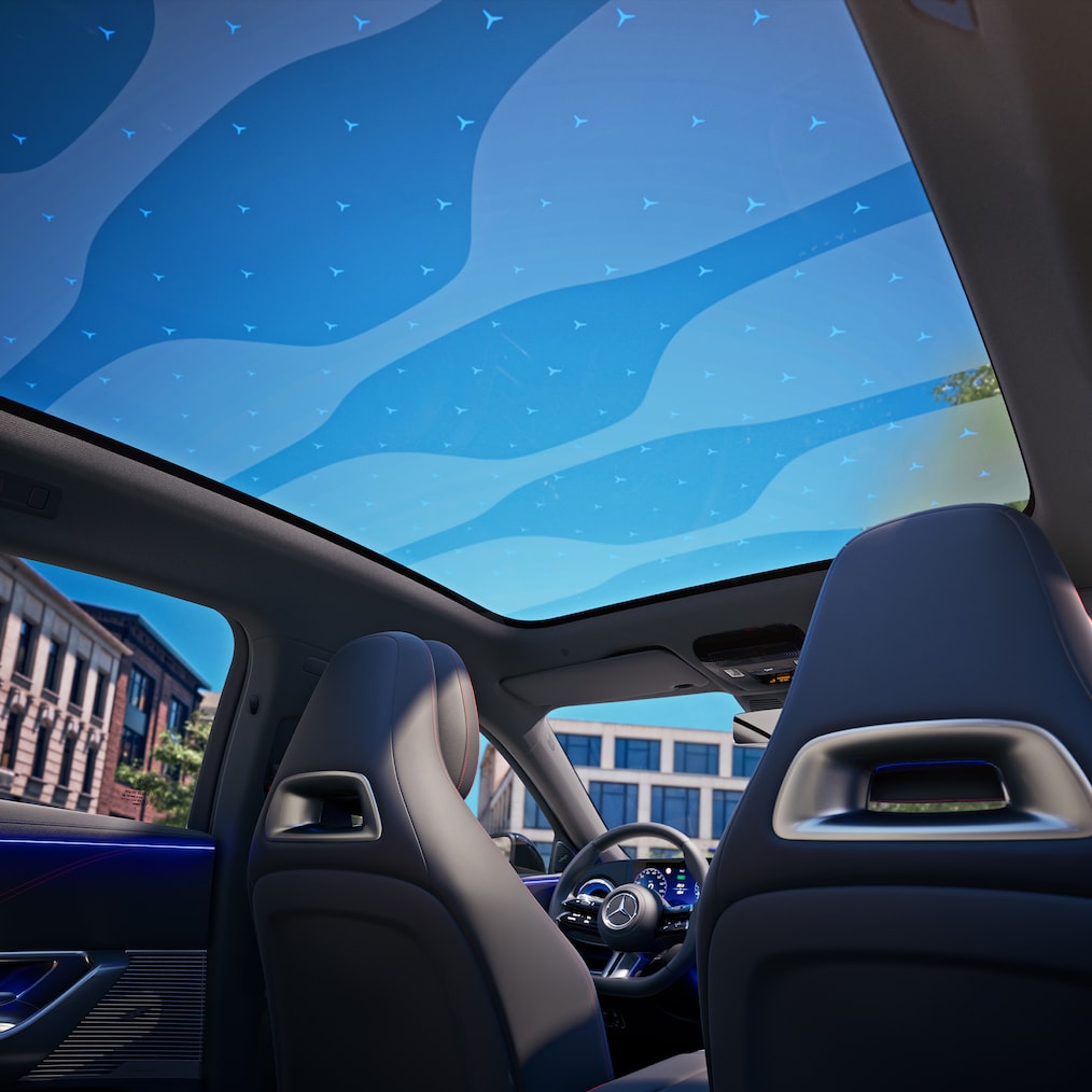 Az új, teljesen elektromos Mercedes-Benz C-osztály panorámateteje.
