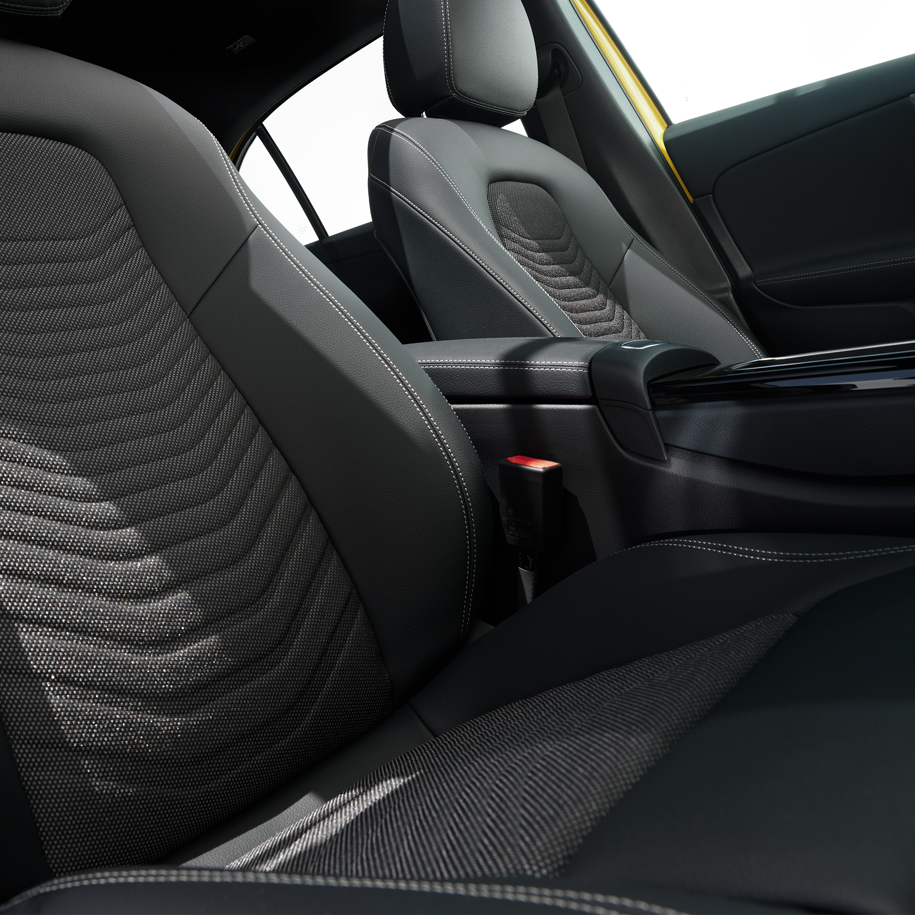 Komfortülések | A-osztály kompakt limuzin | Mercedes-Benz A Mercedes-Benz A-osztály kompakt limuzin komfortülései.