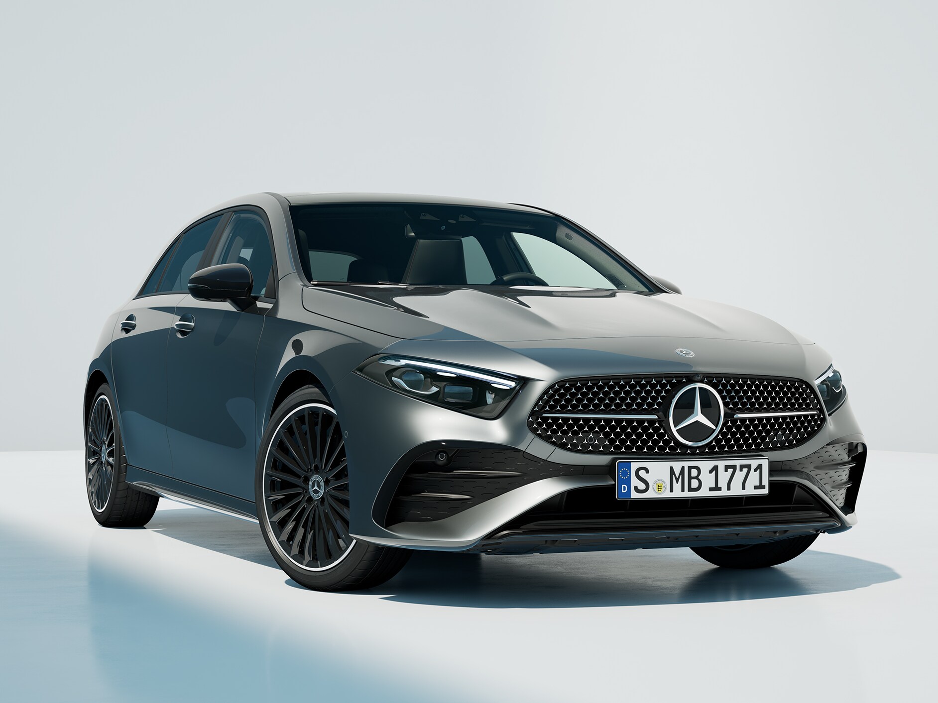 A Mercedes-Benz A-osztály kompakt limuzin elölnézetben.