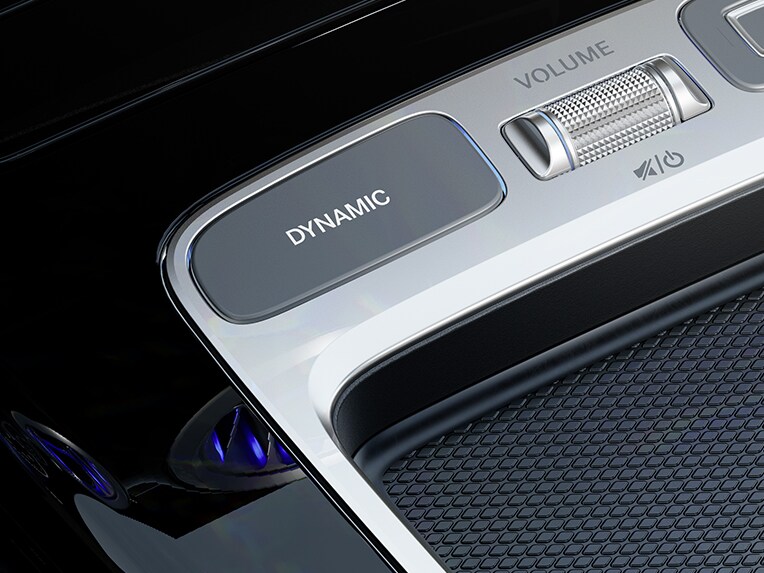 A DYNAMIC SELECT funkció a Mercedes-Benz CLA Coupé gépkocsiban.