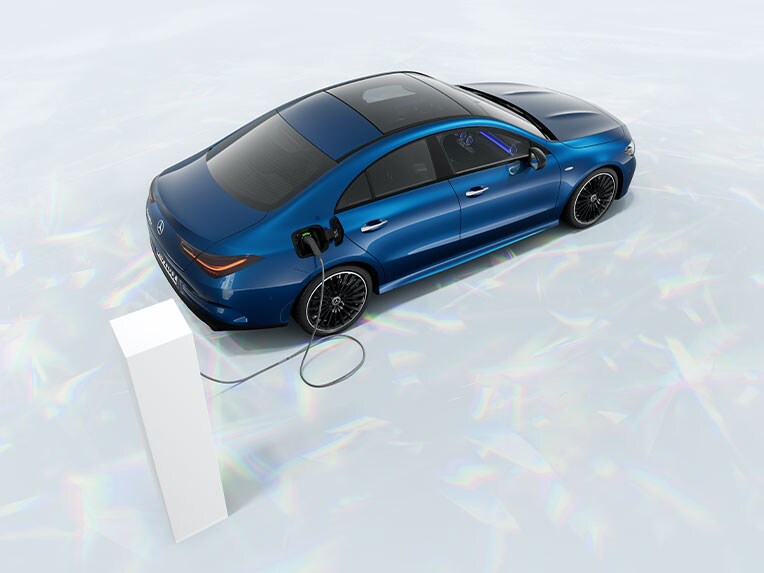 A Mercedes-Benz CLA Coupé plug-in hibrid változatban.