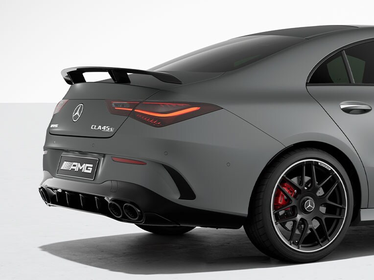 A Mercedes-AMG CLA 45 S 4MATIC+ az AMG aerodinamikai csomag plus-al.
