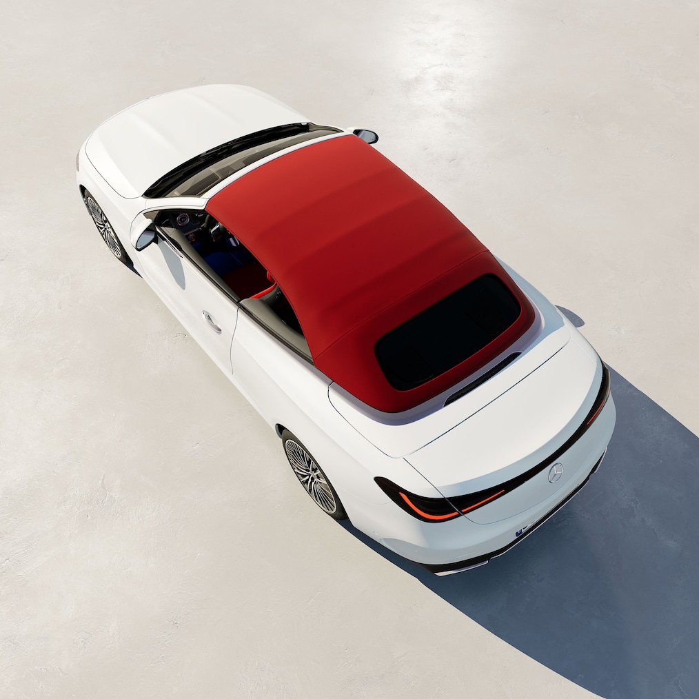 A Mercedes-Benz CLE Cabriolet akusztikus vászontetője.