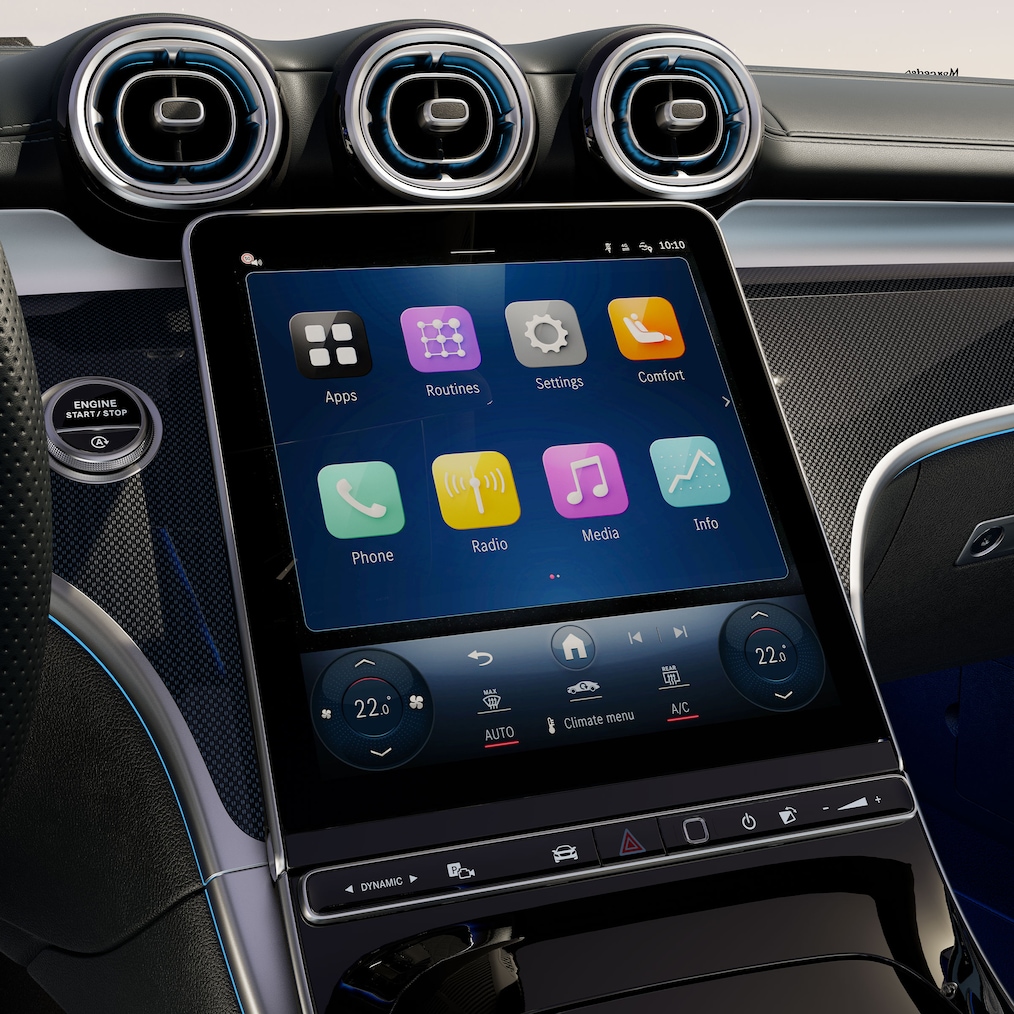 A Mercedes-Benz CLE Cabriolet 30,2 cm-es (11,9”) központi kijelzője.