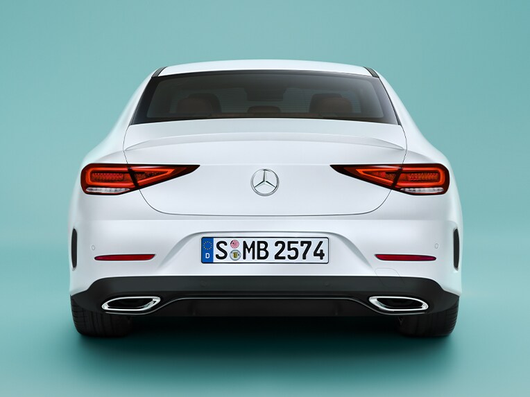 A Mercedes-Benz CLS hátulnézetből.