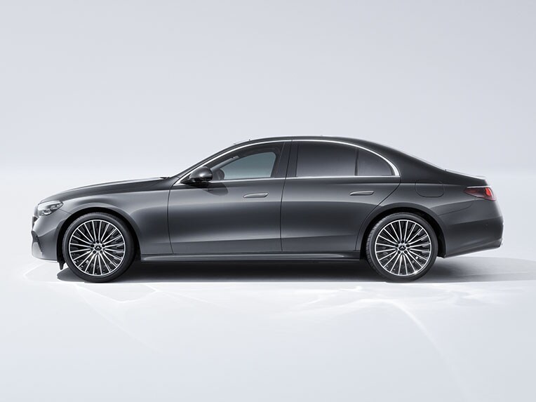 Az új Mercedes-Benz E-osztály limuzin Aktív vészmegállító asszisztense.