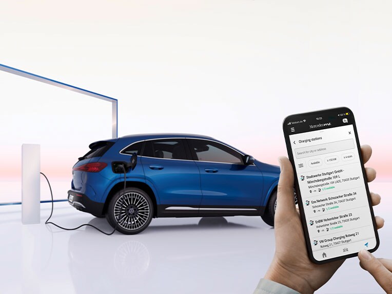 MB.CHARGE Public a Mercedes-Benz új EQA-jában.