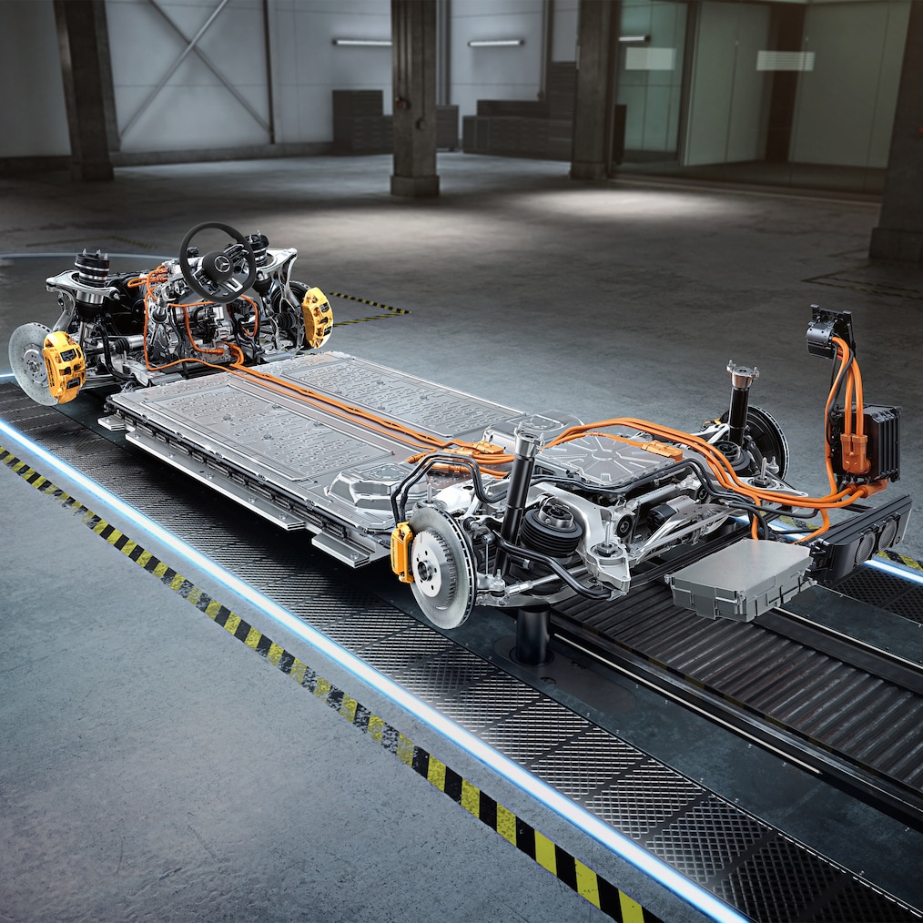 A Mercedes-AMG EQE+ alváza a hajtáslánccal.
