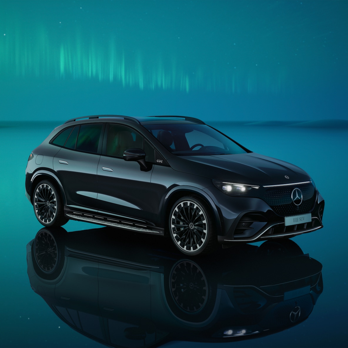 A Mercedes-Benz EQE SUV külső megjelenése.