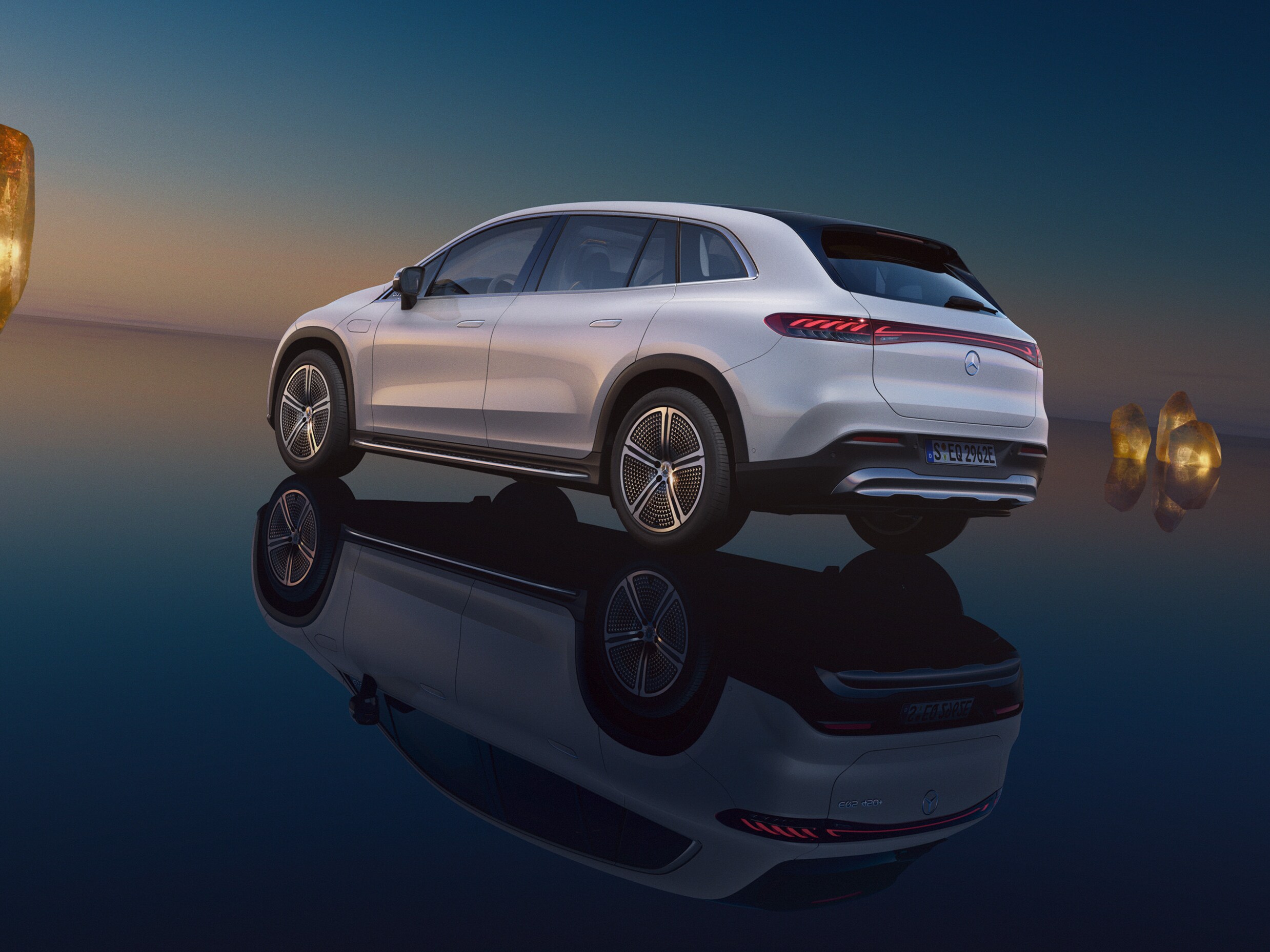 Készletről elérhető Mercedes-Benz EQS SUV modellek