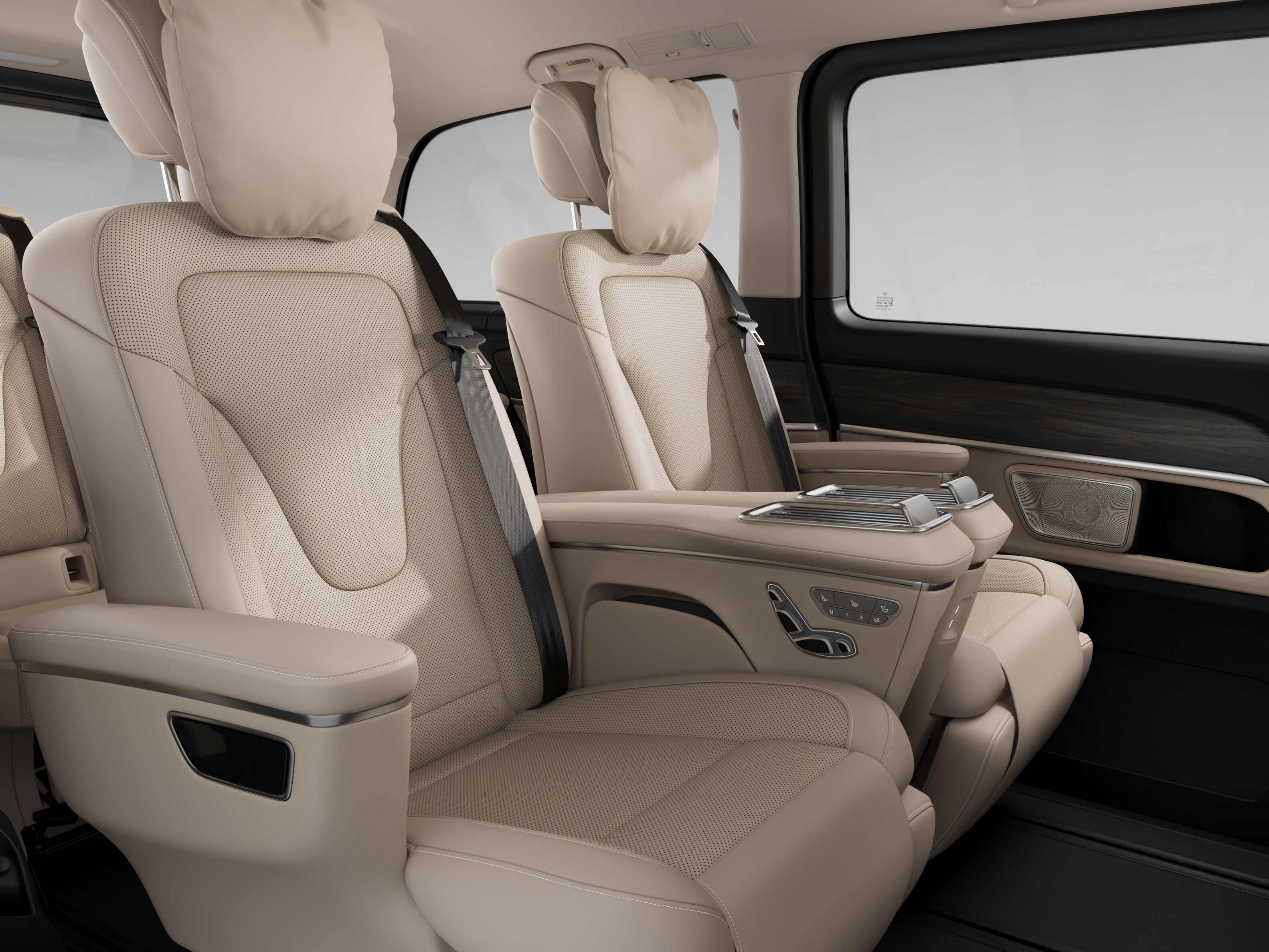 A Mercedes-Benz EQV első sorának bal és jobb oldali luxusülései.