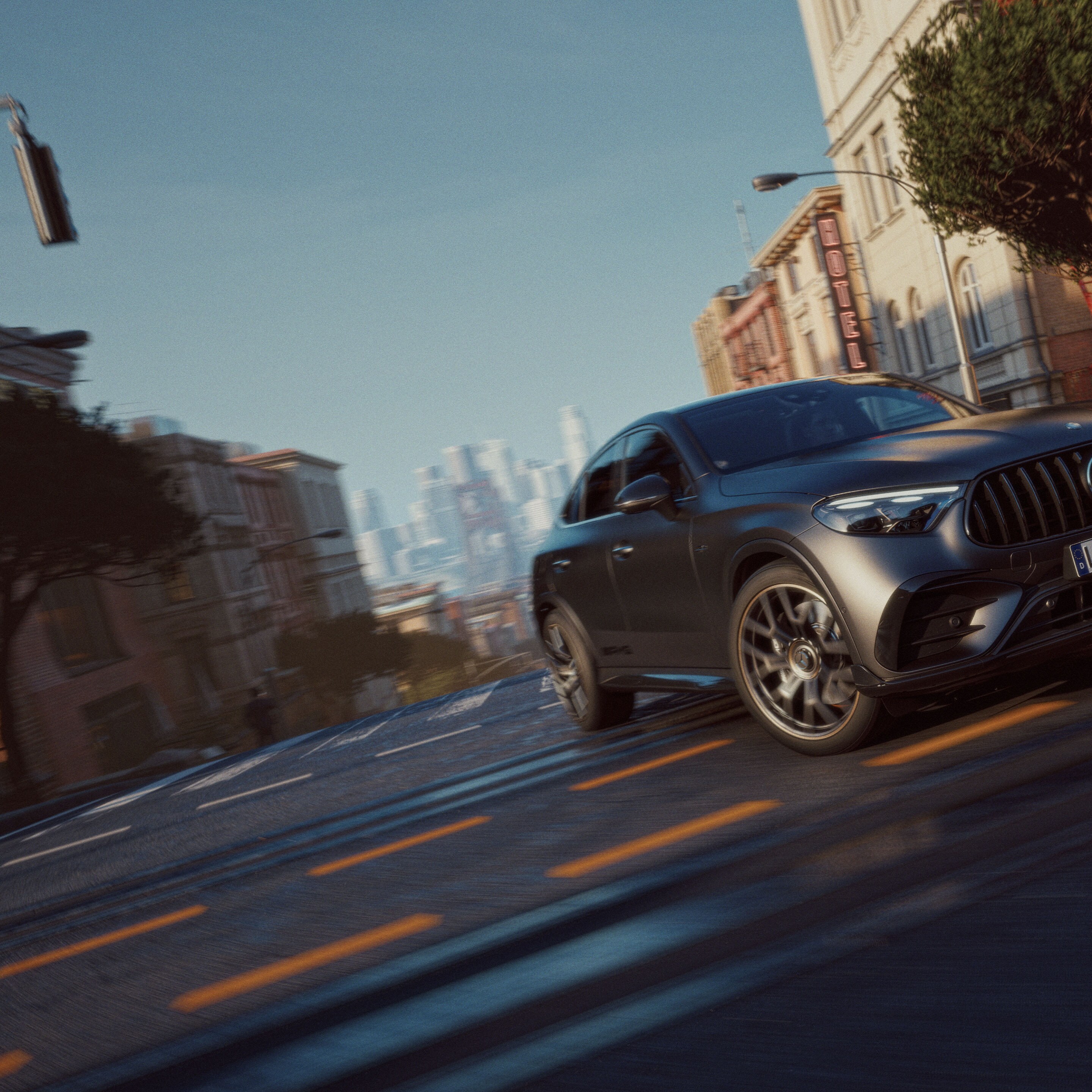 Az új Mercedes-AMG GLC Coupé külső megjelenése.