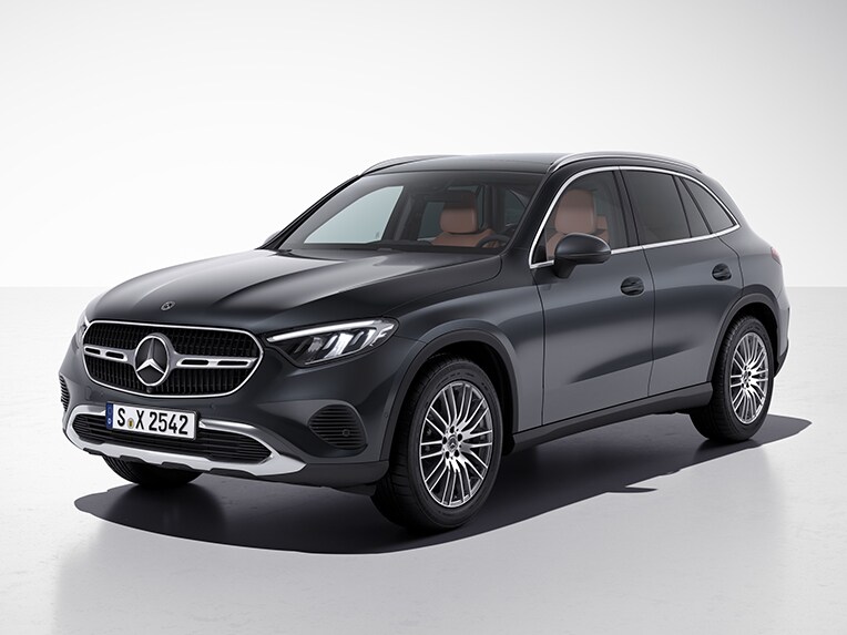 Az új Mercedes GLC AVANTGARDE kivitelváltozatban, oldalsó elölnézetben.