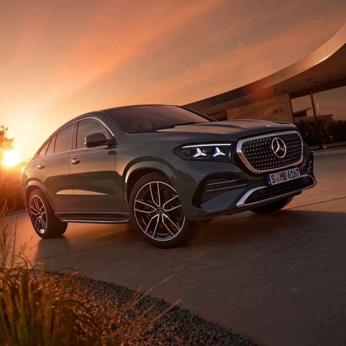 Az új Mercedes-Benz GLE Coupé sportos külső megjelenése.