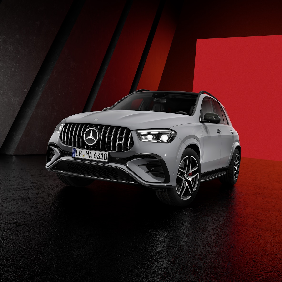 A Mercedes-AMG GLE SUV elölnézete oldalról (mindhárom AMG GLE SUV).