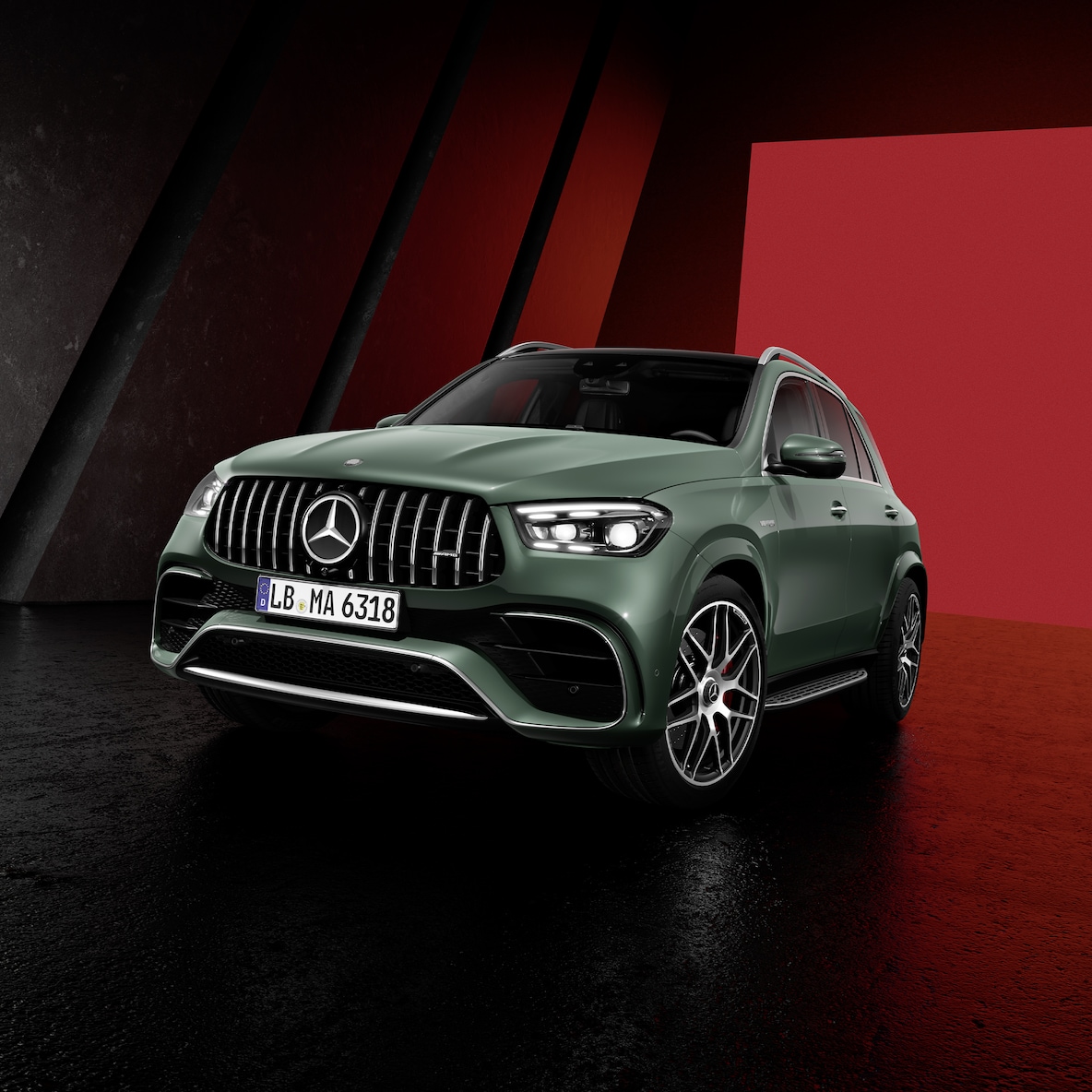 A Mercedes-AMG GLE SUV elölnézete oldalról (mindhárom AMG GLE SUV).