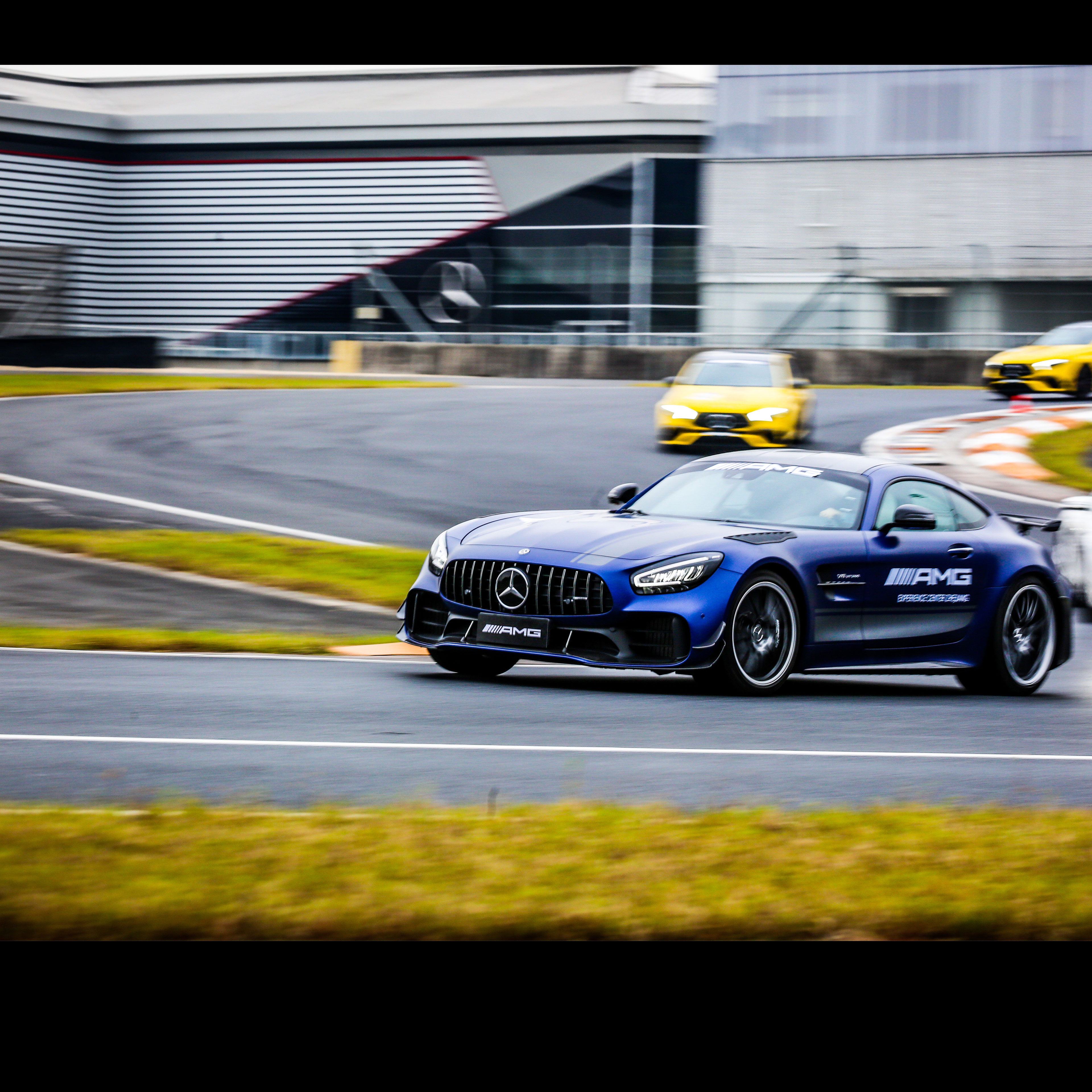 Az AMG világa | Mercedes-AMG Több Mercedes-AMG modell.