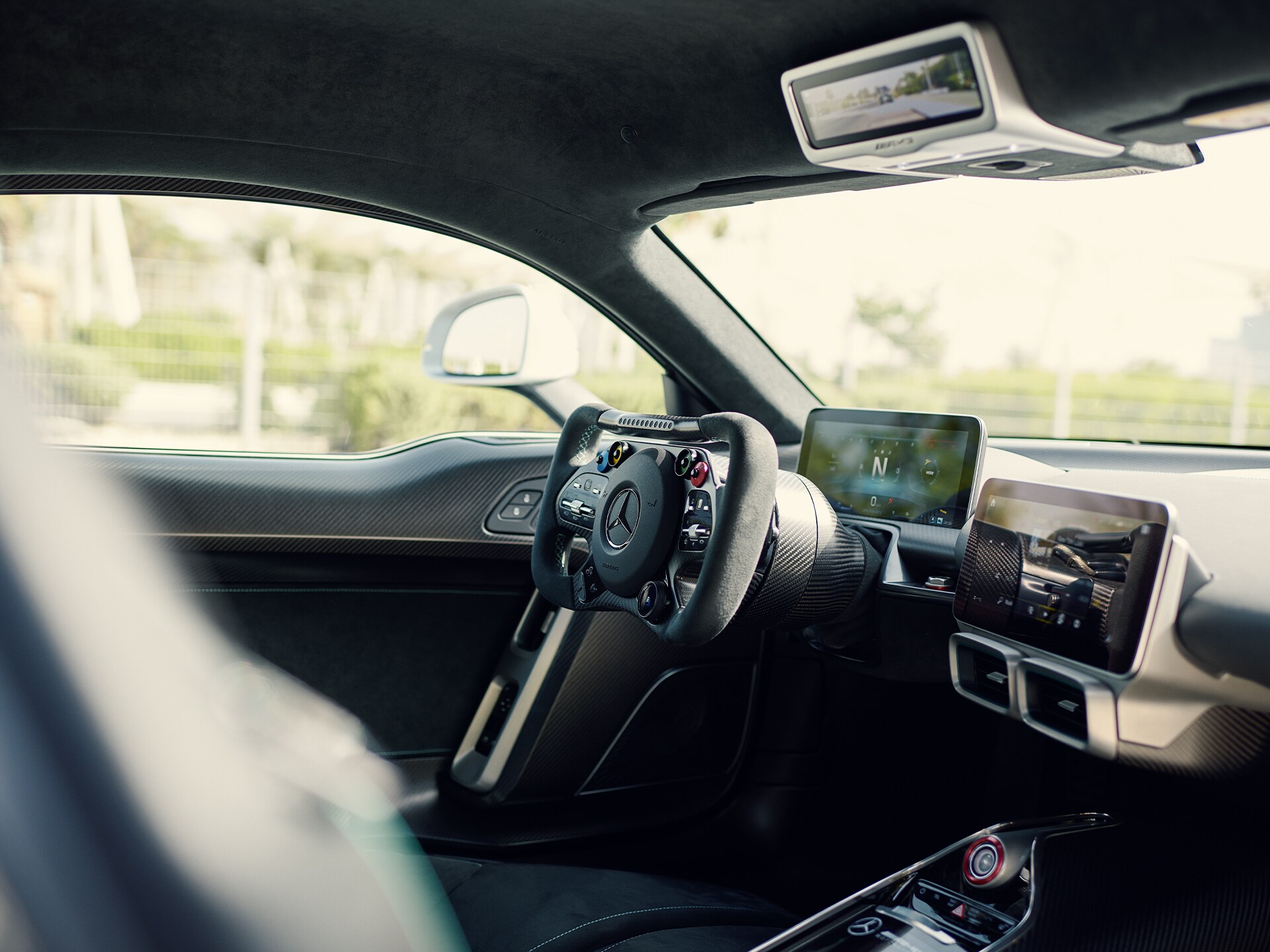 A Mercedes-AMG ONE belső tere.