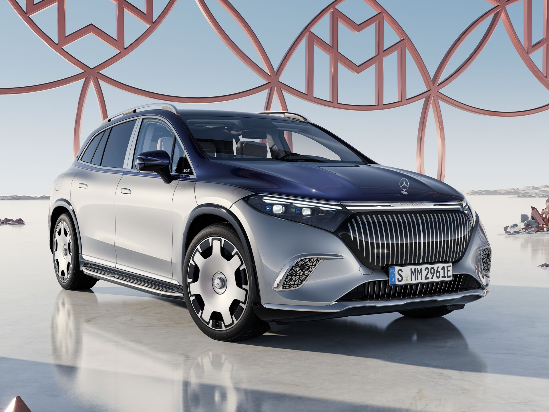 A Mercedes-Maybach EQS SUV elölnézetben.