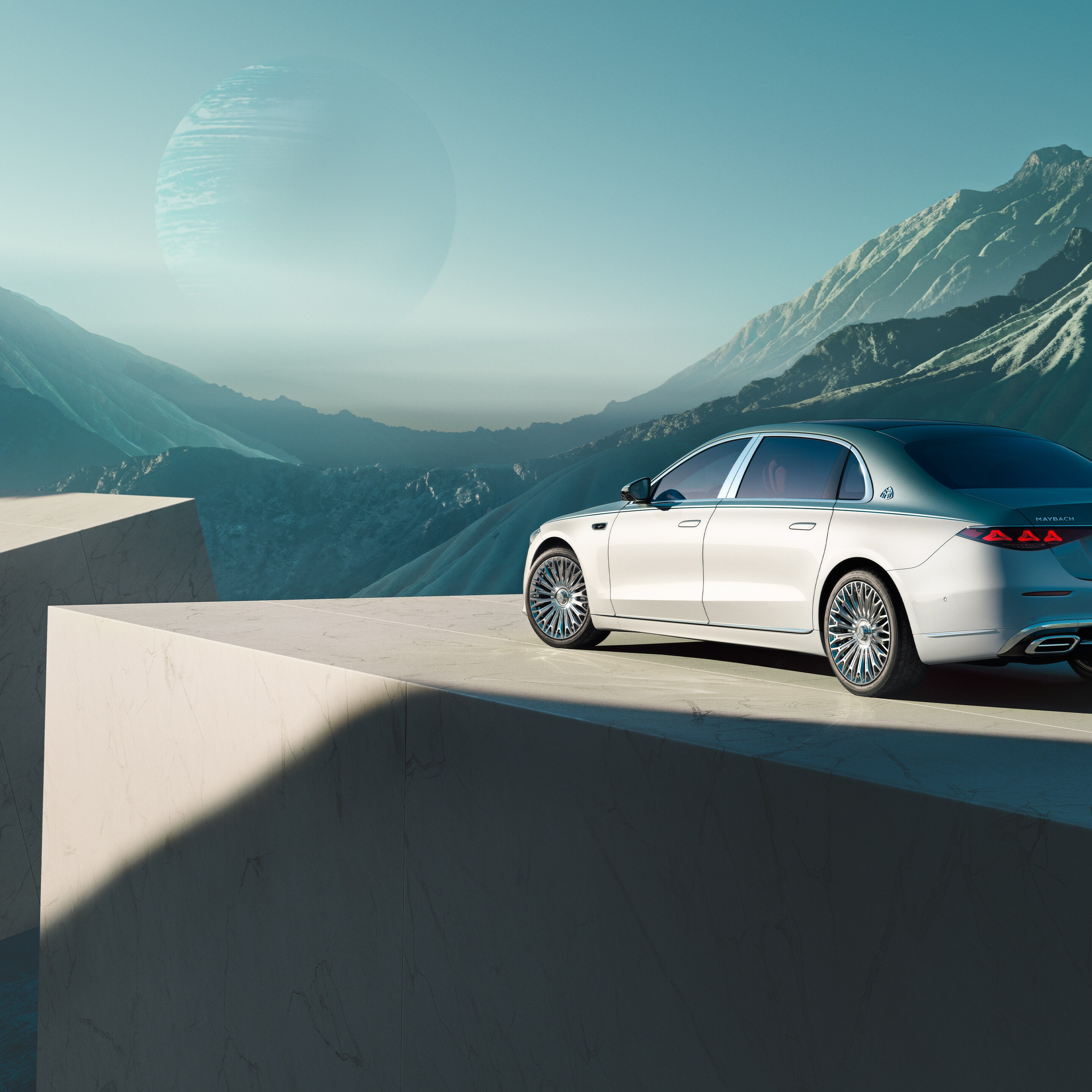 A Mercedes-Maybach S-osztály oldalnézetben.