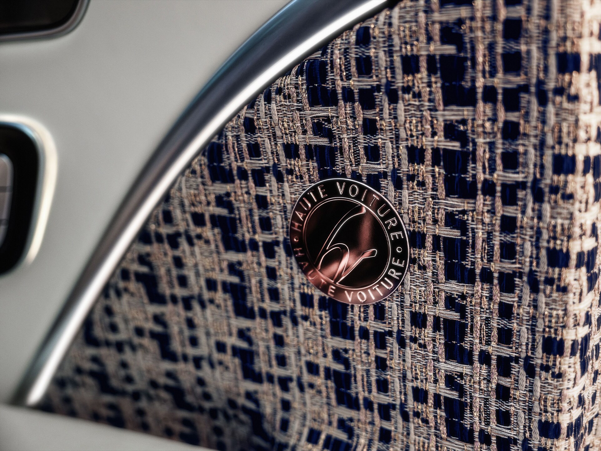 Kézműves mestermunka a Mercedes-Maybach gépkocsikban.