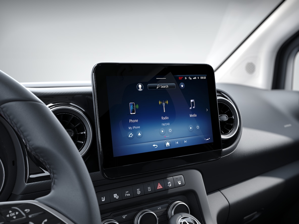 A T-osztály MBUX multimédia-rendszerének főmenüje.