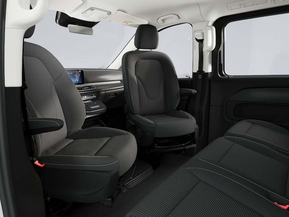 A V-osztály Marco Polo HORIZON elforgatható vezető- és első utasülései.