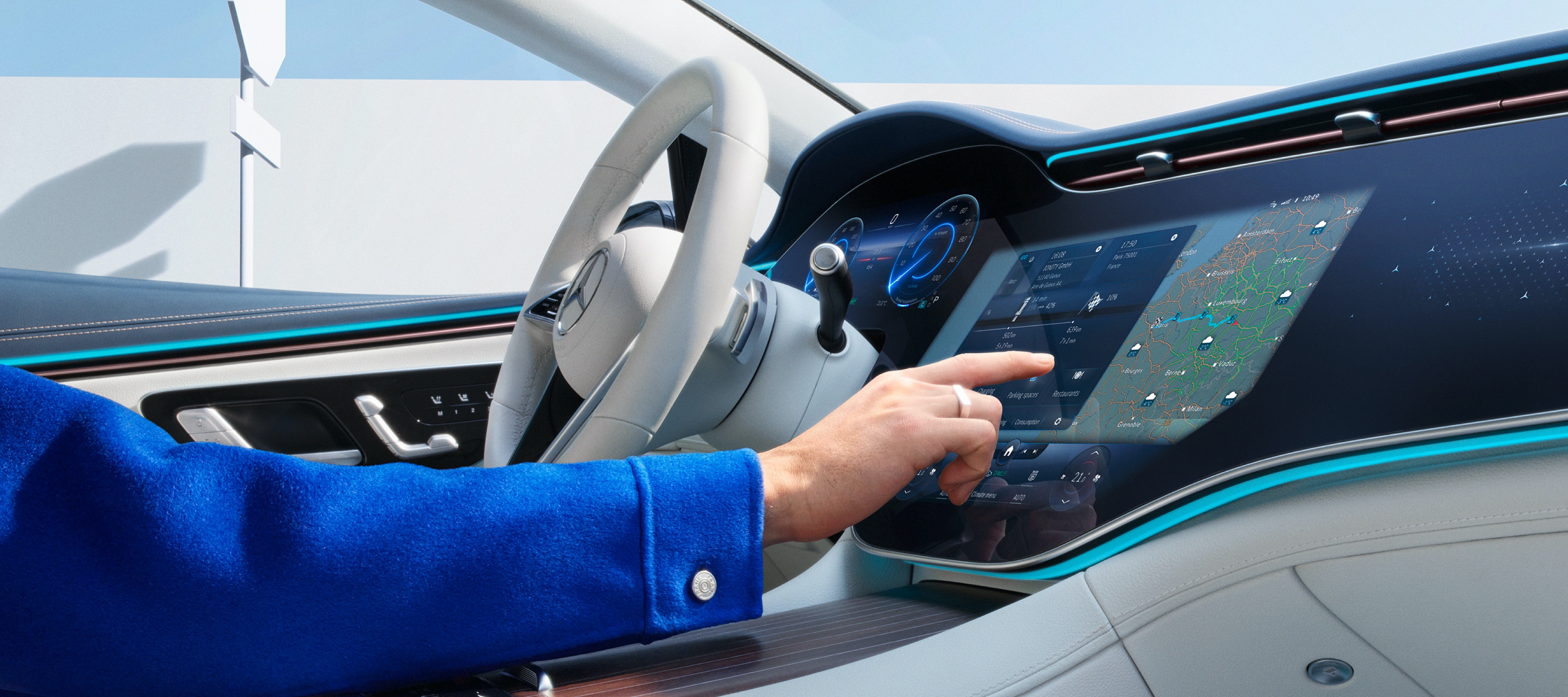 Navigáció | Mercedes-Benz Az MBUX Hyperscreen az Időjárási térkép Digitális extrafelszereltségnek köszönhetően megjeleníti a célállomás időjárását.