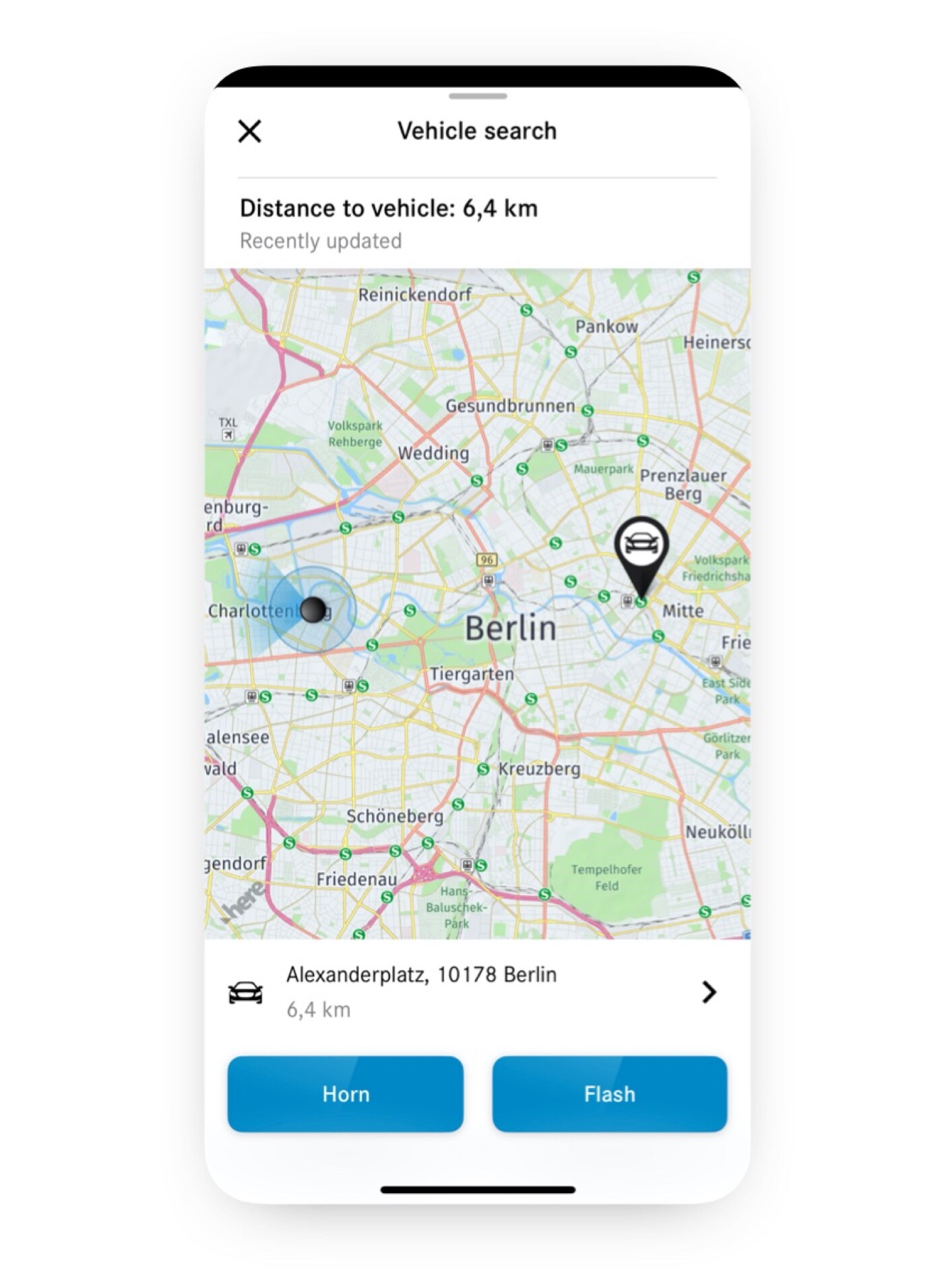 Egy okostelefonon a Leparkolt jármű helyzetének meghatározása Digitális extrafelszereltséggel megjelenik egy Mercedes-Benz modell tartózkodási helye.