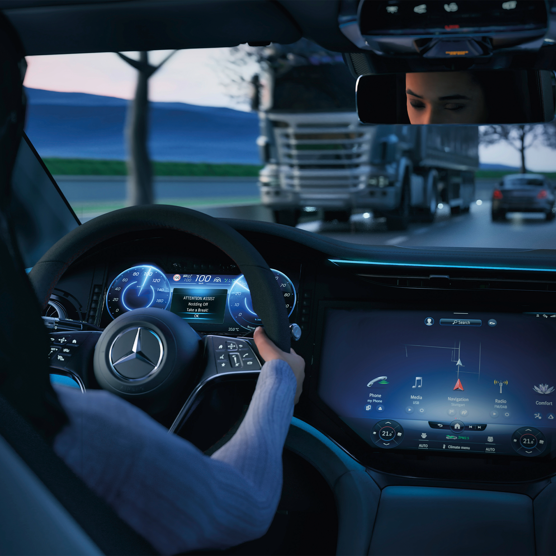 MB.DRIVE | Biztonság | Mercedes-Benz Egy Mercedes-Benz személygépkocsi vezetőfülkéjének belső nézete.