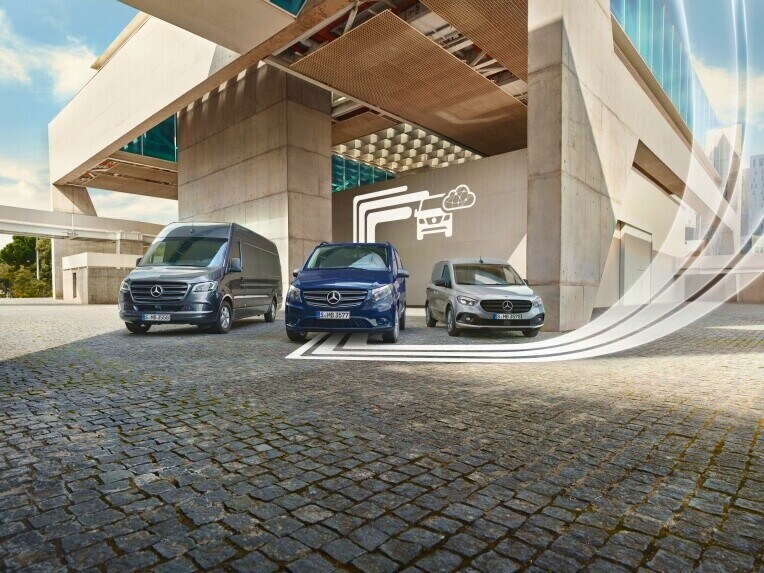 Mercedes-Benz Sprinter, Vito és Citan egymás mellett egy ipari területen.