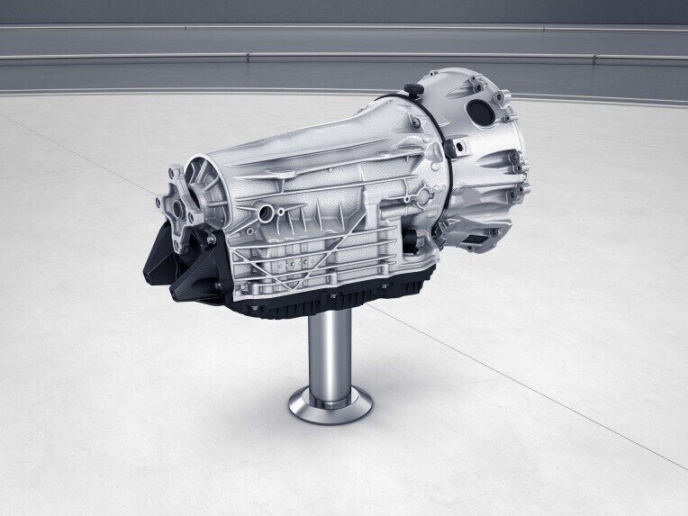 A Mercedes-Benz Sprinter zárt áruszállító 9G-TRONIC automata sebességváltója.