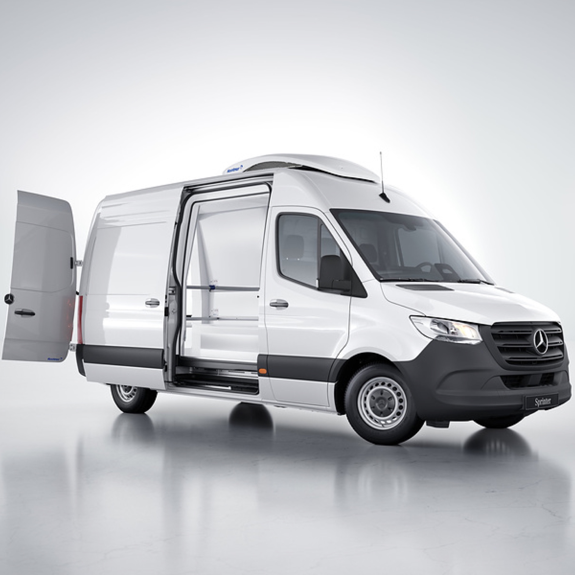 VanSolution | Sprinter zárt áruszállító | Mercedes-Benz A Mercedes-Benz Sprinter zárt áruszállító a VanSolution ipari megoldásával.