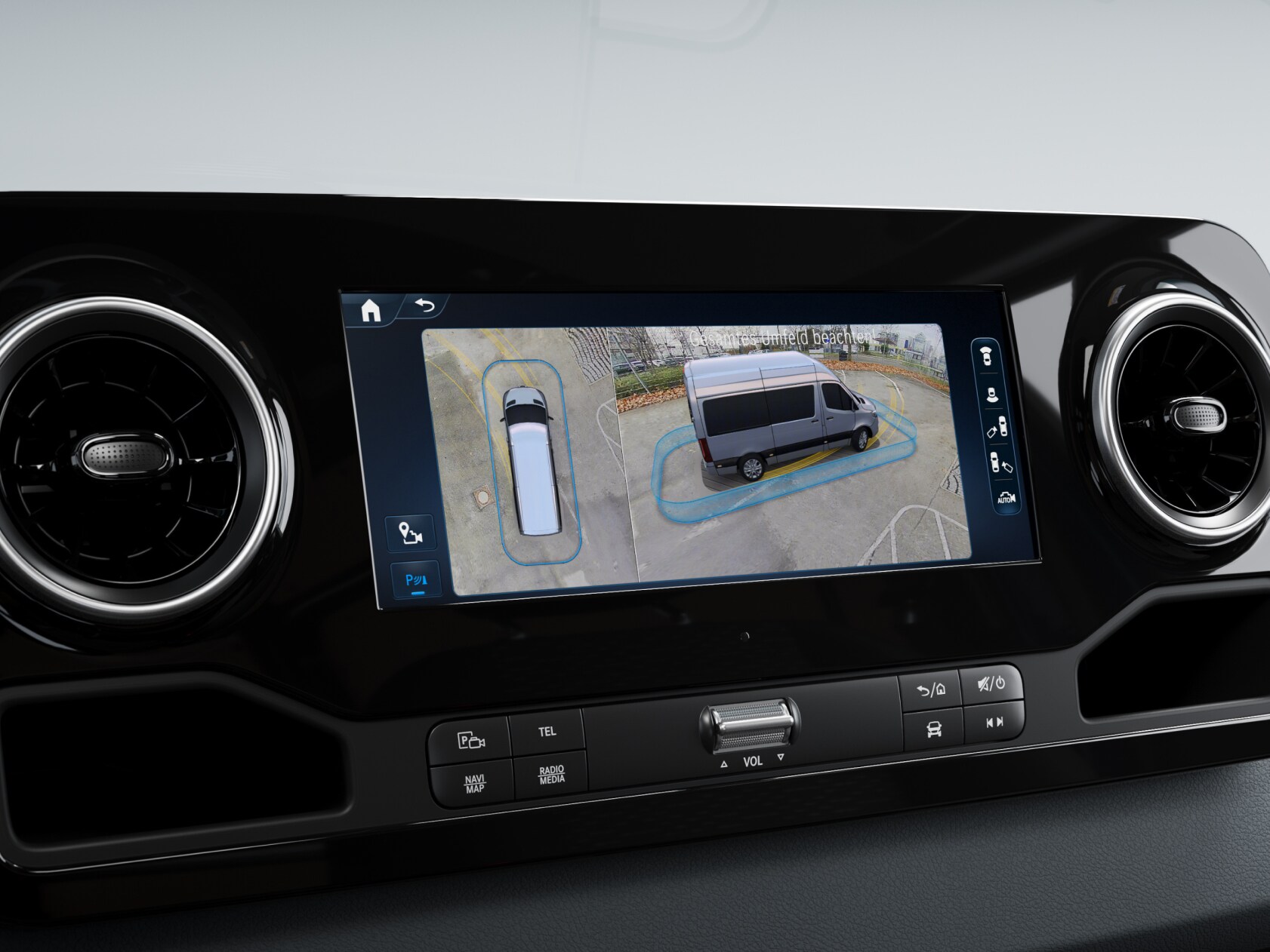 A 3D Surround View az MBUX multimédia-rendszerben egy Mercedes-Benz kishaszongépjárműben.
