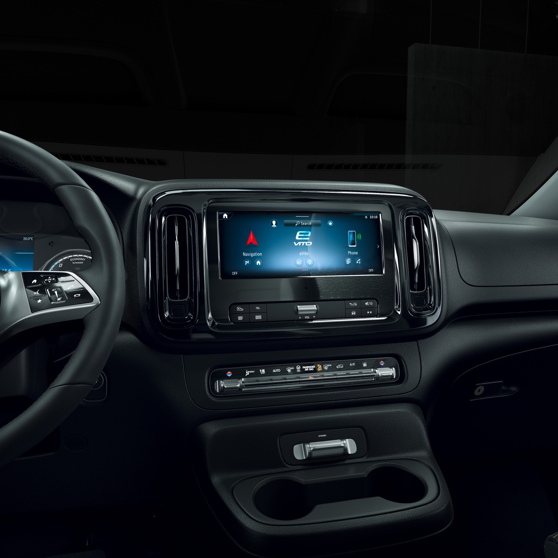 Intelligens konnektivitás | Mercedes-Benz kishaszongépjárművek Az MBUX multimédia rendszer a Mercedes-Benz eVitóban.