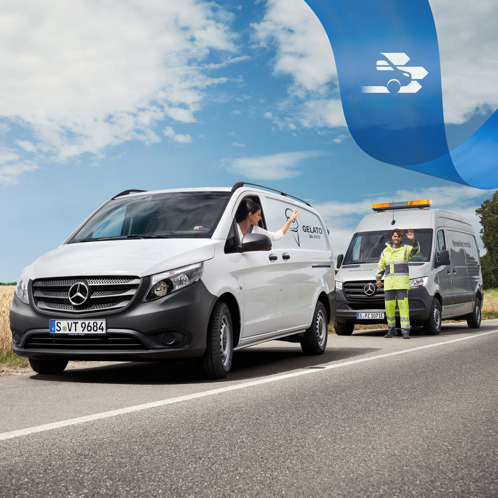 Mercedes-Benz | Kishaszongépjármű szolgáltatás | Service24h A Mercedes-Benz szerviz segít a kishaszongépjármű vezetőjének az út szélén, mindketten barátságosan integetnek.