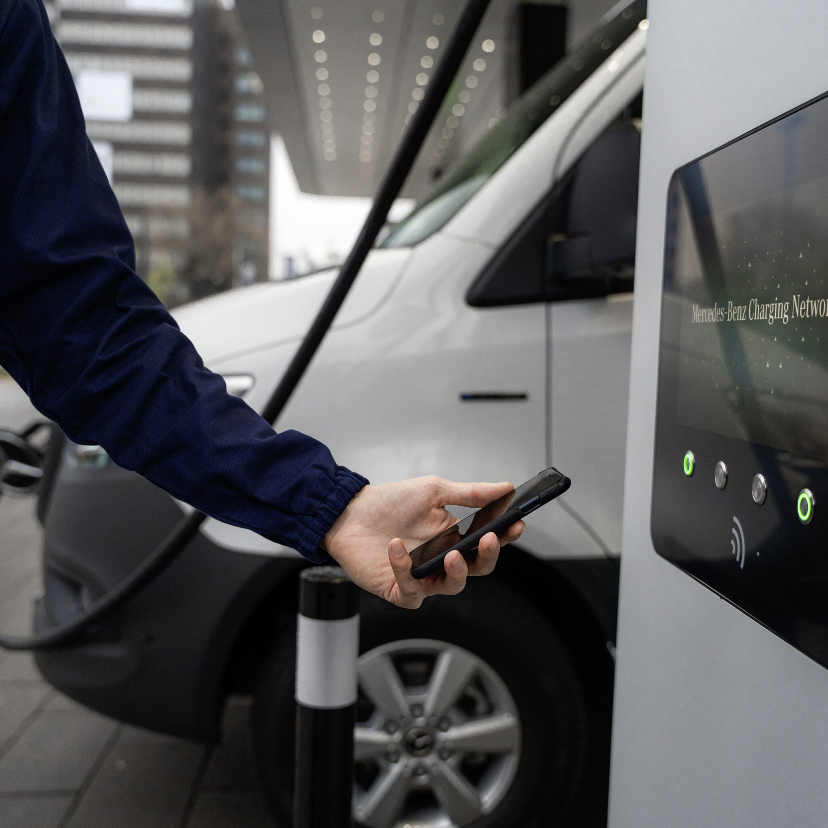 A Mercedes-Benz App a Mercedes-Benz kishaszongépjárművek számára.