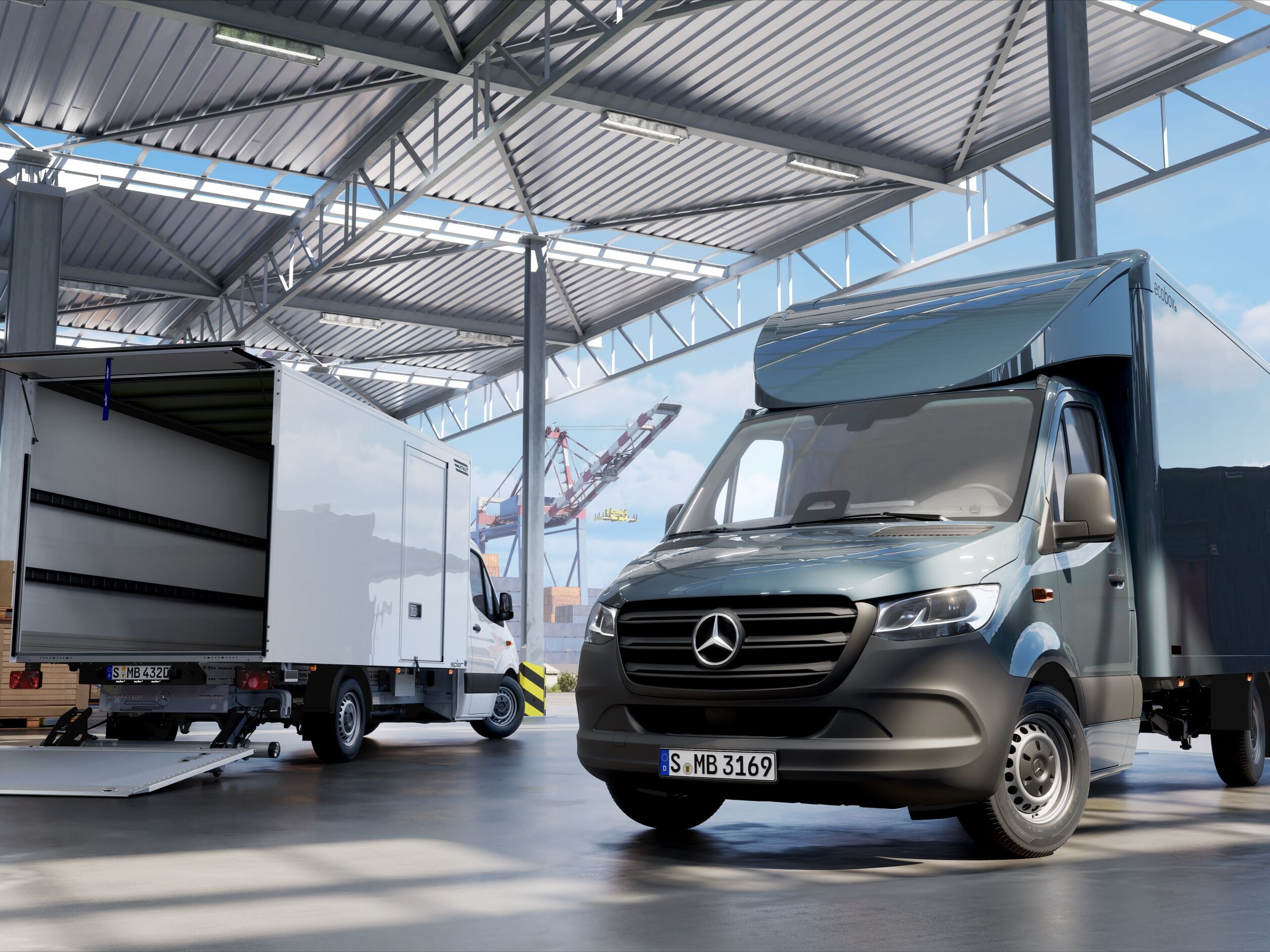 Különböző Sprinter modellek dobozos felépítményű megoldással.