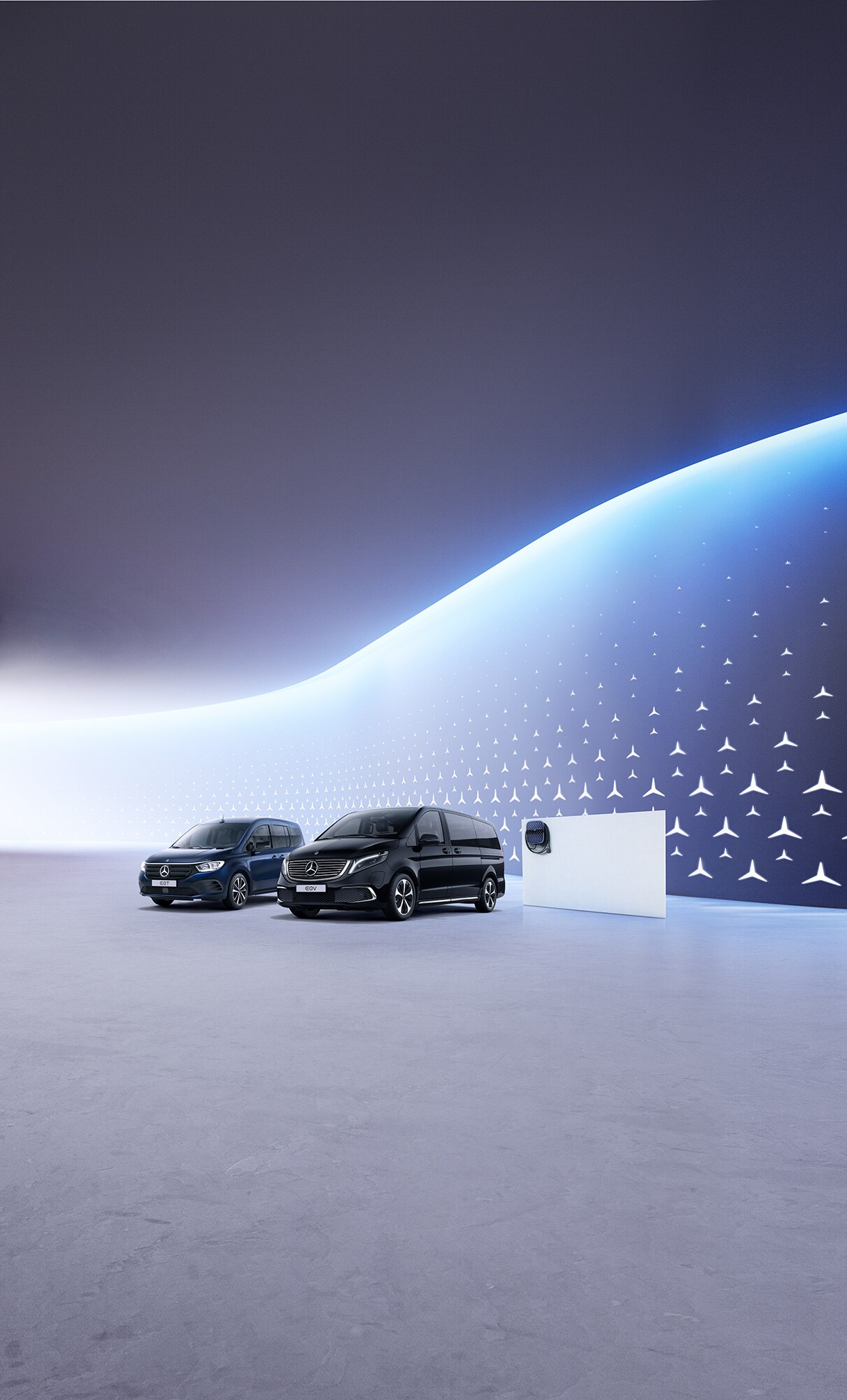 EQT és EQV modellek egy wallbox elött.